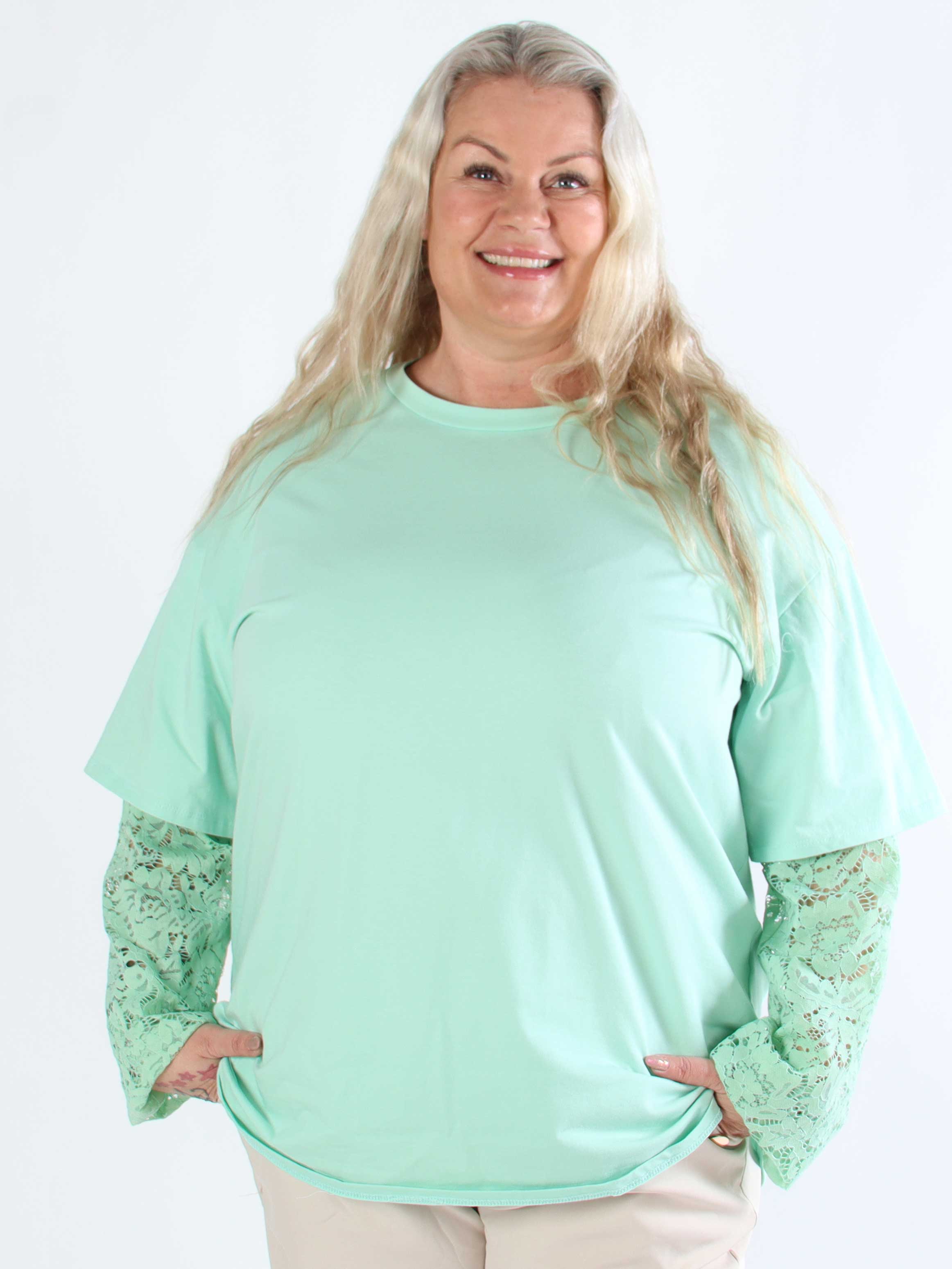 Valerie - T-shirt i bomull med långa ärmar i spets